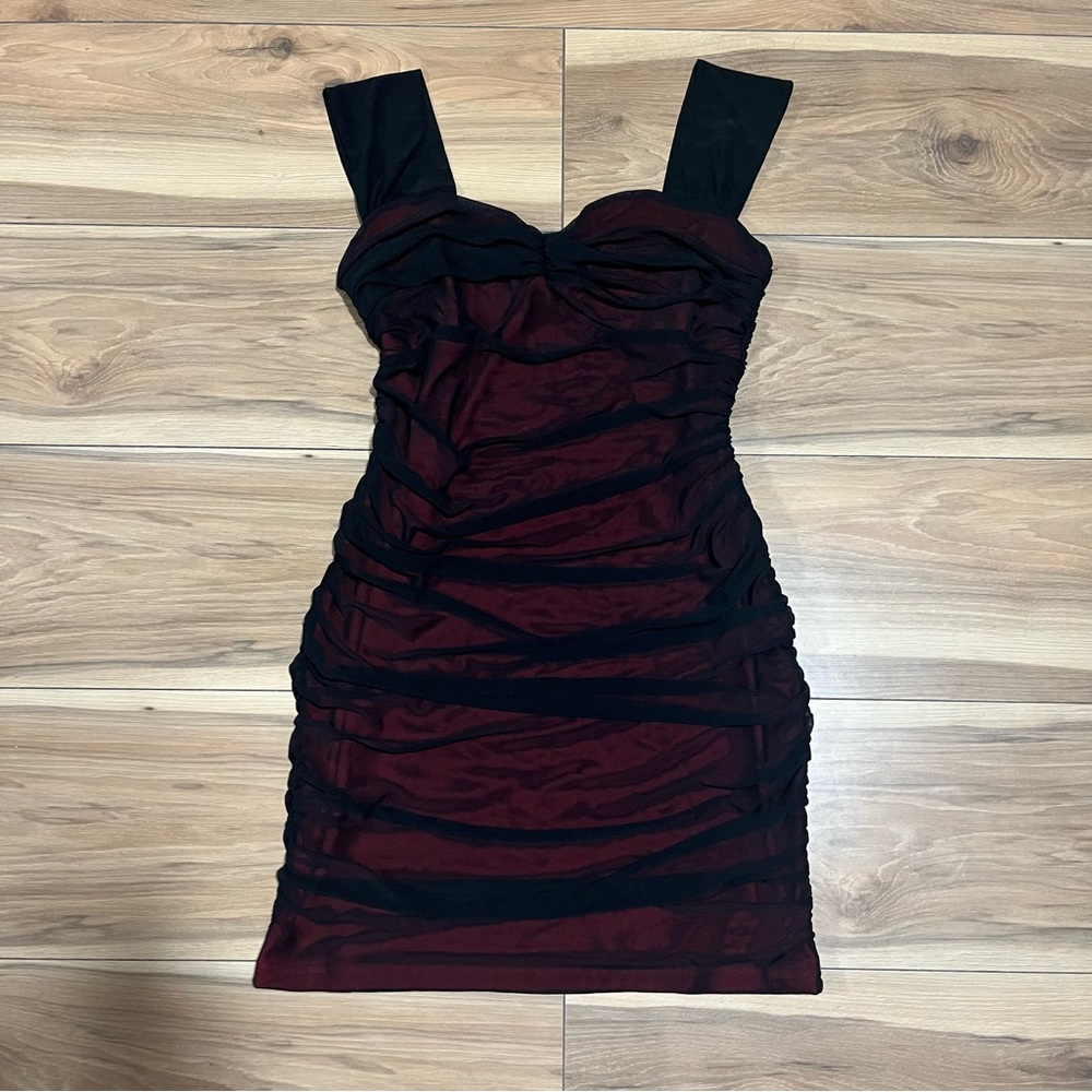 Elegant Burgundy Ruched Bodycon Dress